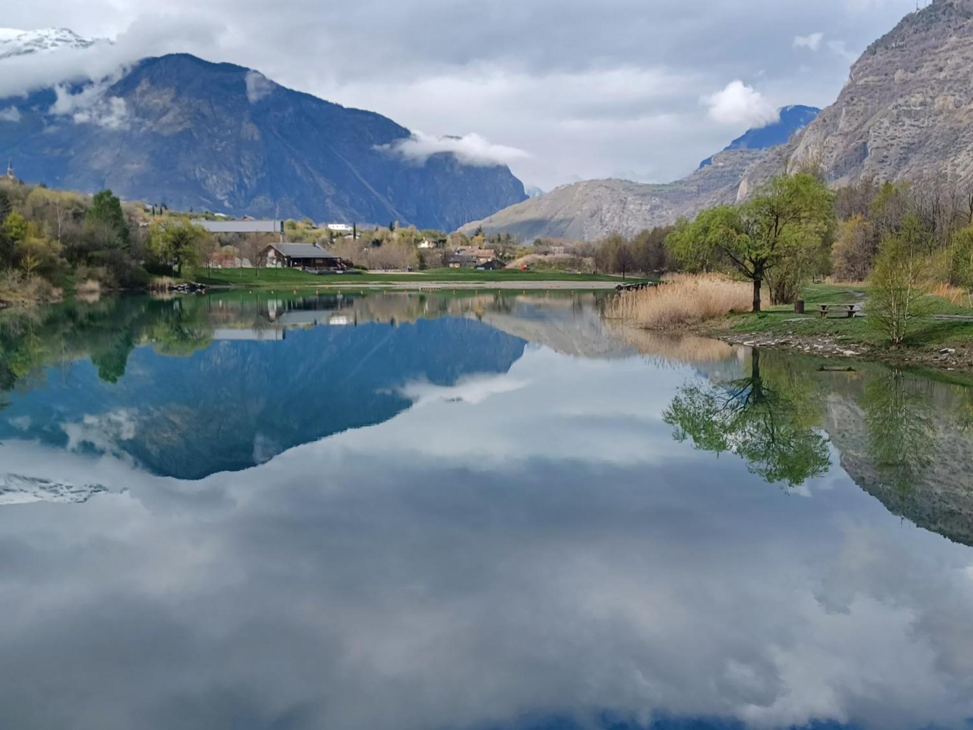 Villargondran, Les Magnifiques Cols De Maurienne Garage Motos, Velos Rom bilde